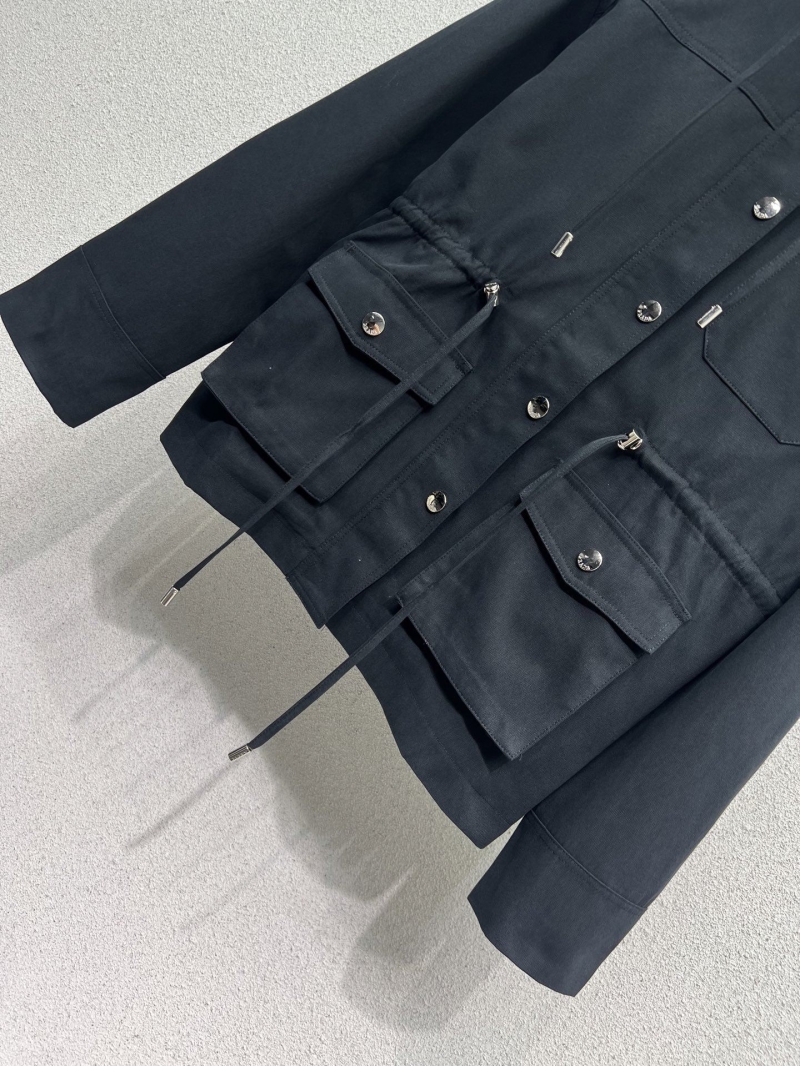 Pra*a outwear